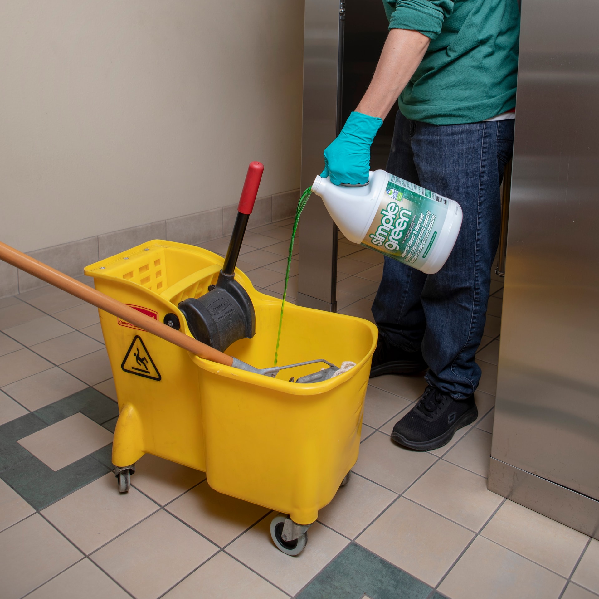 Commercial Cleaning Simple Green Industrial Cleaner for retail applications